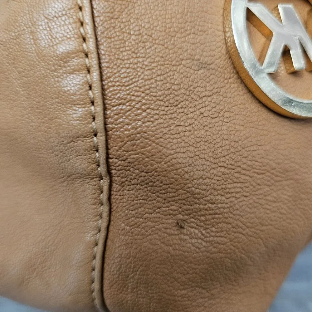 Michael Kors Way Leather Buckle Hobo Cinch Chain Tan Shoulder Bag COA